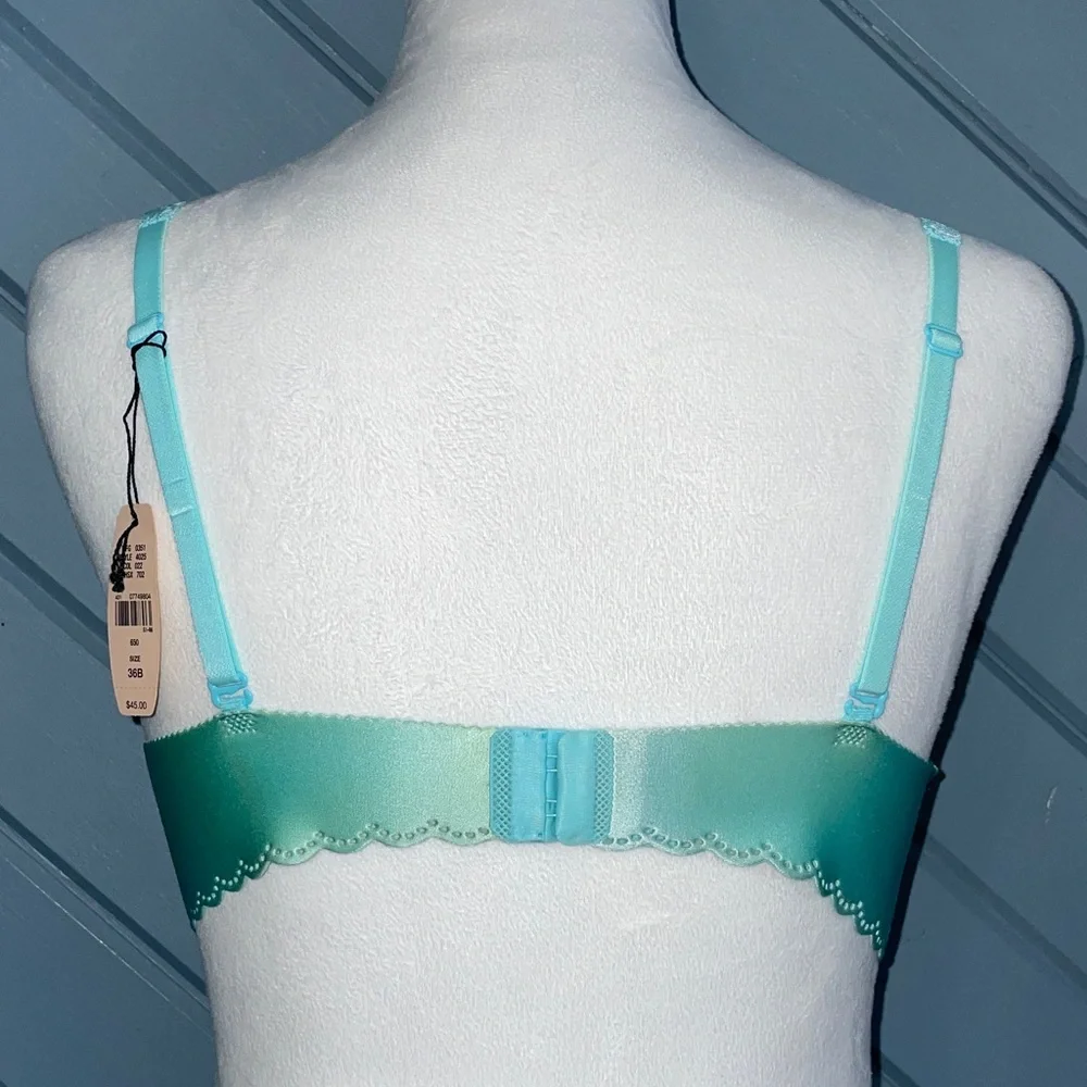 Victoria Secret Angels Secret Embrace Push Up Bra NWT - Picture 3 of 8